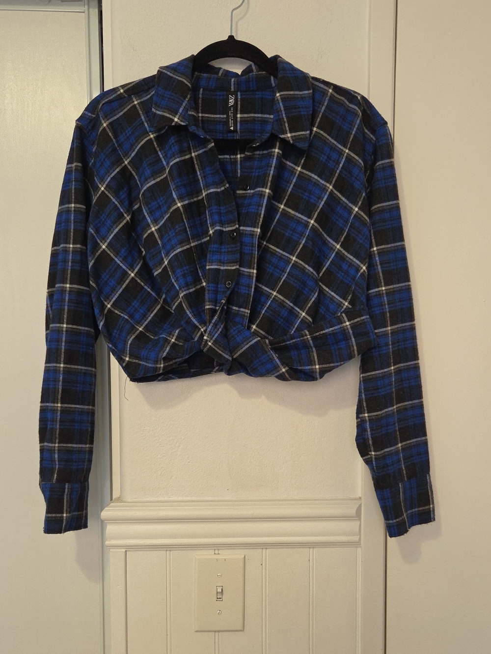 Zara Black and Blue Plaid Cropped Button-Down Shirt